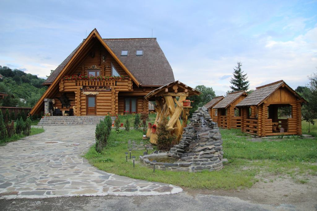 Vadul Lupilor Hotel Моисей Екстериор снимка